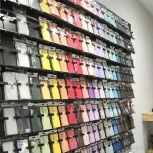 EN LA COMPRA DE UN TELÉFONO PROTECTOR DE PANTALLA O FUNDA GRATIS.