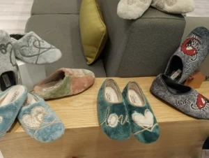UN 30% EN ZAPATILLAS DE CASA