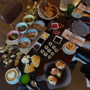 10% DE DESCUENTO EN CENAS